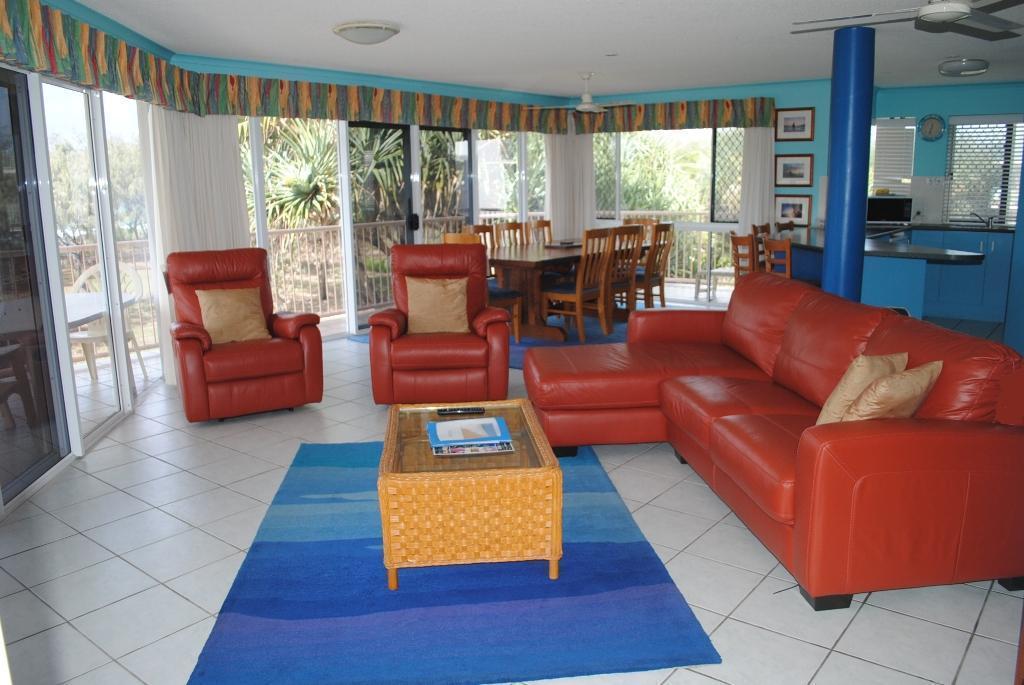 Surfside On The Beach Buddina Exterior photo