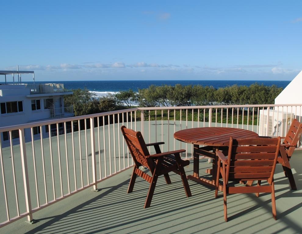 Surfside On The Beach Buddina Exterior photo